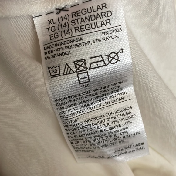 Off white “flower child” top - Picture 3 of 3